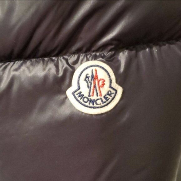 Moncler Jacket Women's - Picture 2 of 5